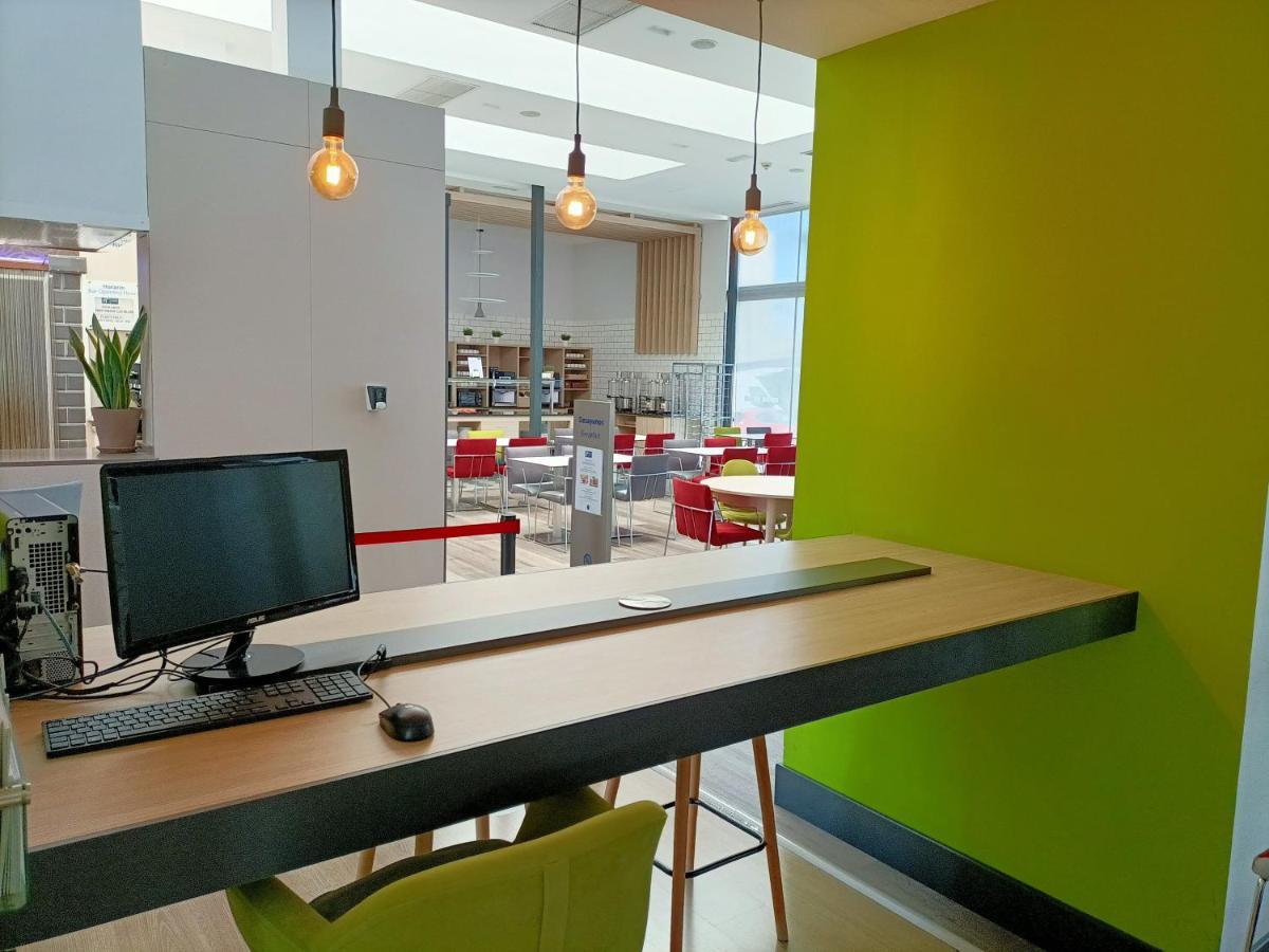 Holiday Inn Express Madrid Leganes By Ihg Exterior photo