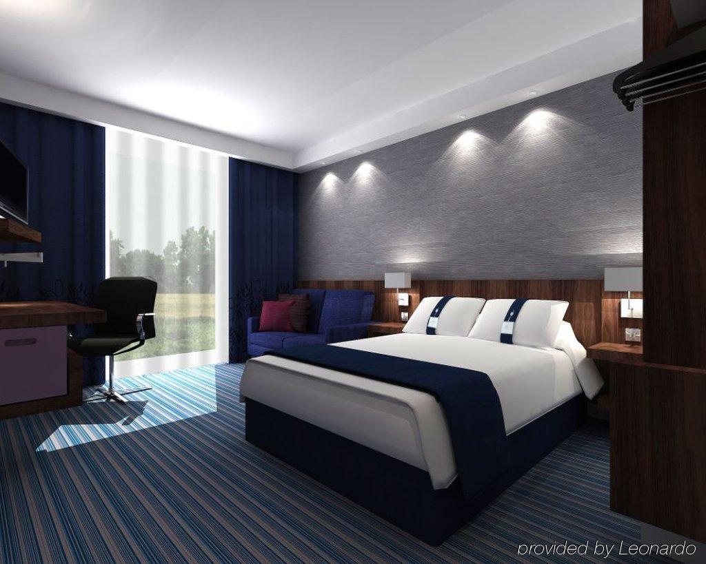 Holiday Inn Express Madrid Leganes By Ihg Exterior photo
